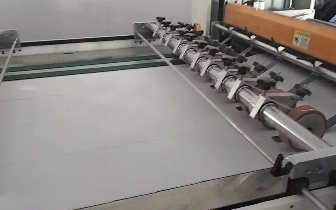 HKS系列，A4復印紙切紙機